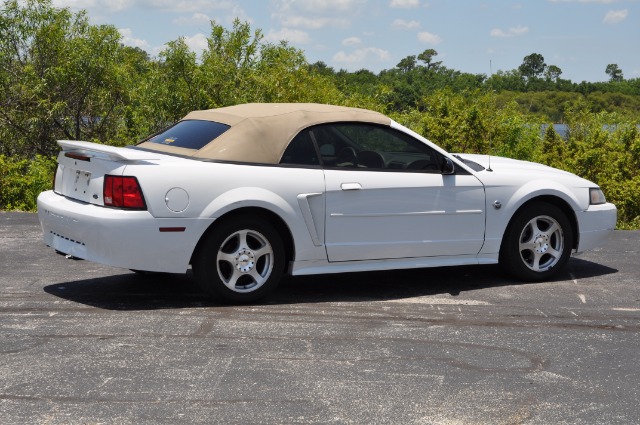 Used 2004 Ford Mustang Deluxe | Lake Wales, FL